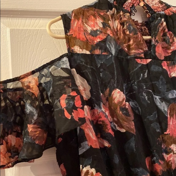 Dress - Picture 5 of 7